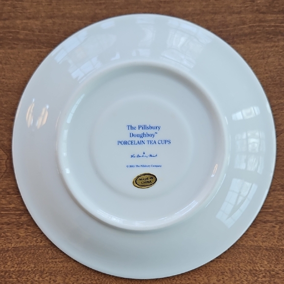 The Pillsbury Doughboy Porcelain Teacup Set of 4 - Picture 7 of 15
